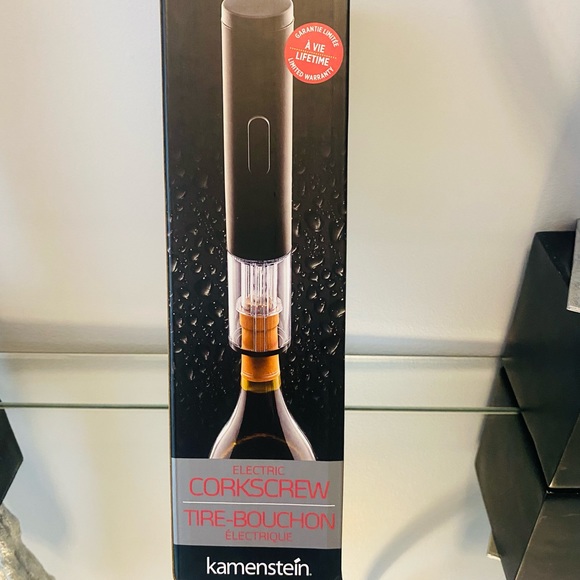 Selling Electric Corkscrew / Je vends une Tire-bouchon électrique - Picture 3 of 3
